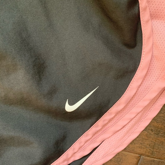 Nike running shorts - Picture 3 of 4
